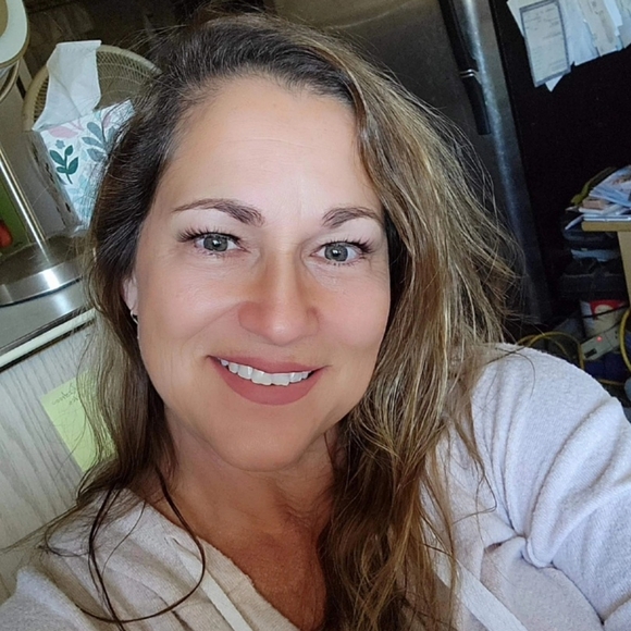 Meet your Posher, Kitrina - Picture 7 of 7